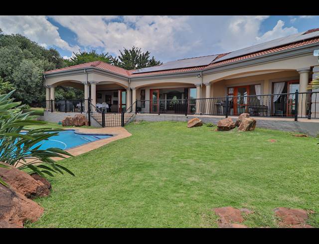 4 BEDROOM HOUSE FOR SALE IN LEEUWFONTEIN ESTATE